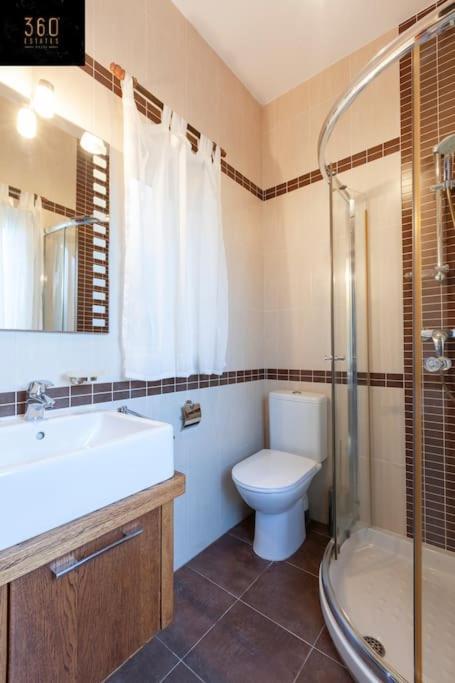 Beautiful, Typical Maltese 4Br Home With Roof Top By 360 Estates 슬리에마 외부 사진